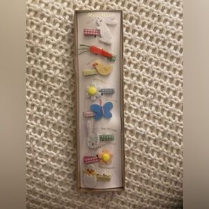 Meri Meri hair clips. New unopened box. Set of 8. Cute. Easter themed.